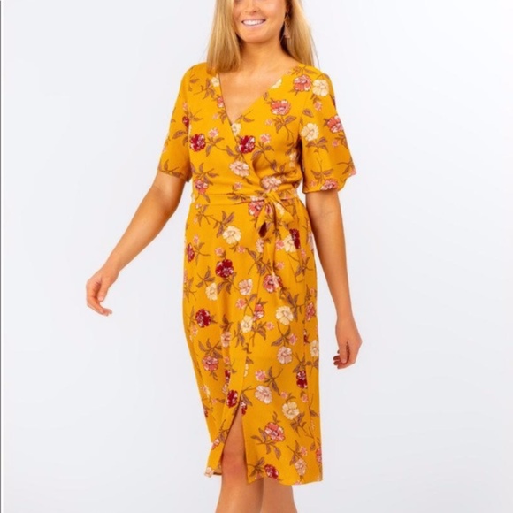 Francesca's Collections Dresses & Skirts - ☀️ NWT Floral Wrap Midi Dress in Mustard